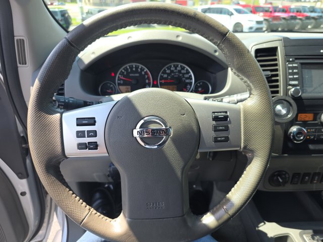 Used 2015 Nissan Frontier SL w/ Moonroof Package AWD/4WD image 20