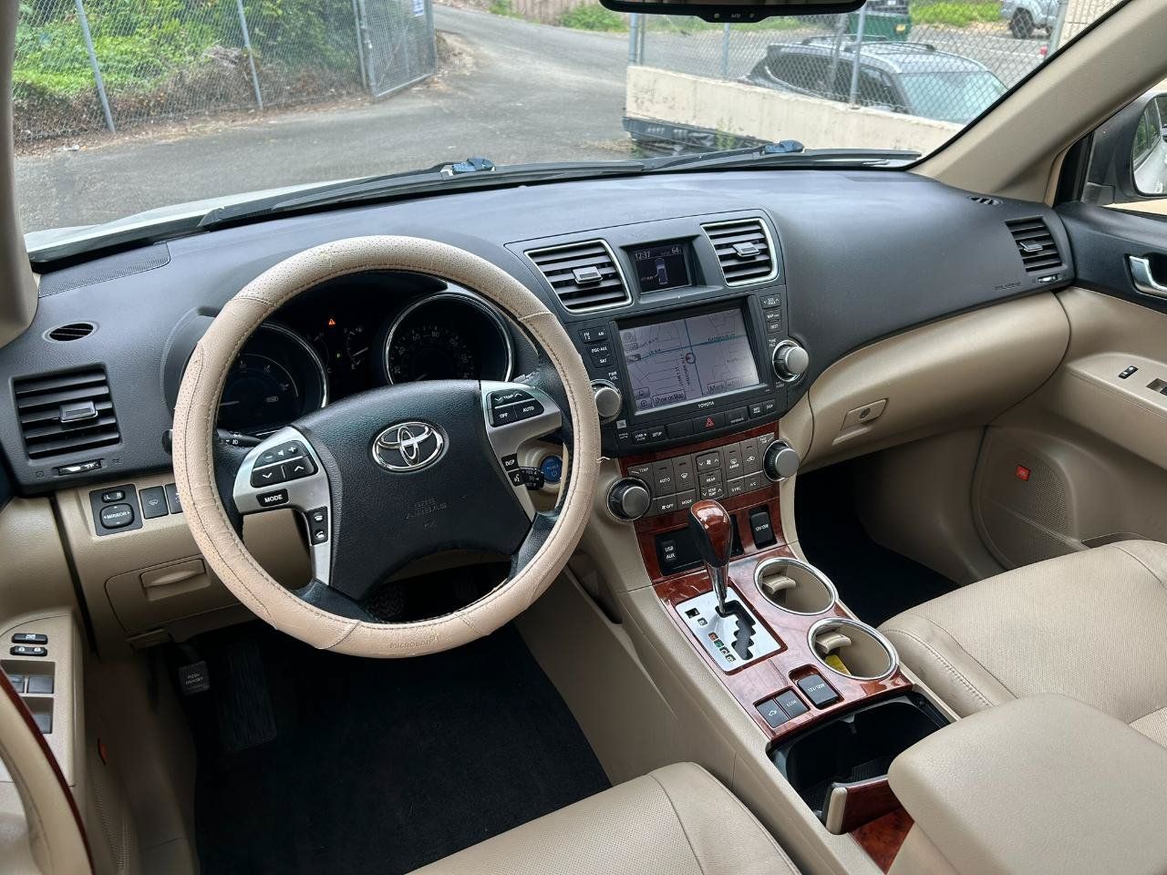 Used 2012 Toyota Highlander Limited AWD/4WD image 14