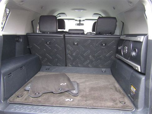 Used 2011 Toyota FJ Cruiser 4WD image 32