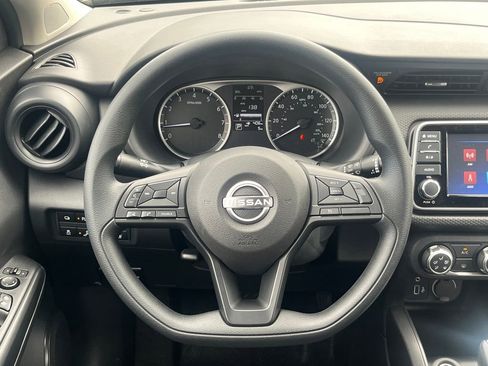 New 2025 Nissan Kicks Play S image 20