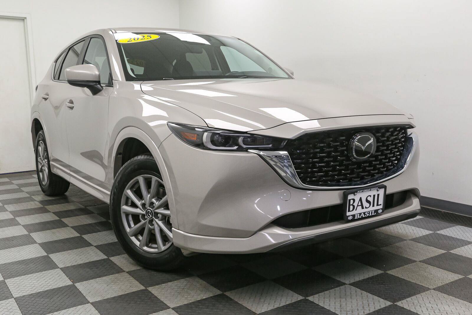 Used 2025 MAZDA CX-5 AWD 2.5 S w/ Select Package image 2
