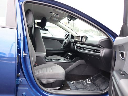 Certified 2025 Kia K4 EX image 29