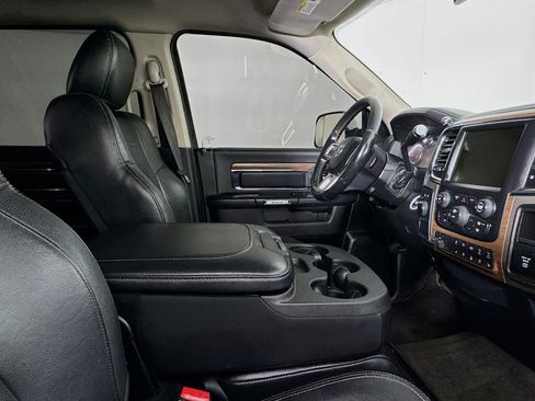 Used 2017 RAM 2500 Laramie w/ Convenience Group image 49