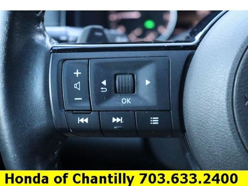 Used 2022 Nissan Pathfinder SV image 12