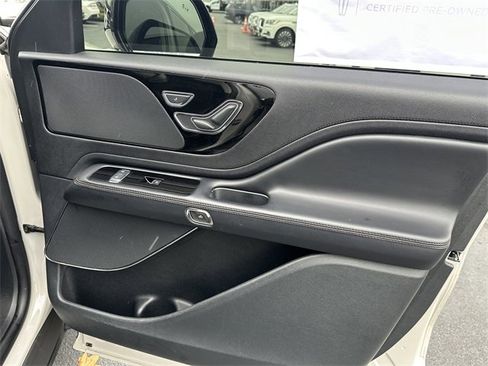 Certified 2022 Lincoln Aviator AWD w/ Premium Package image 36