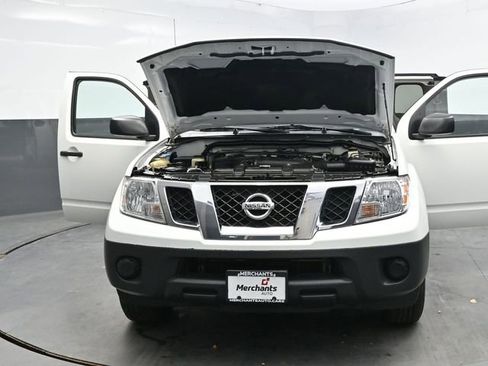 Used 2019 Nissan Frontier S image 37