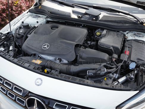 Used 2018 Mercedes-Benz GLA 250 image 36