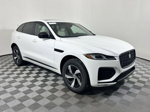 Used 2026 Jaguar F-PACE R-Dynamic S image 6
