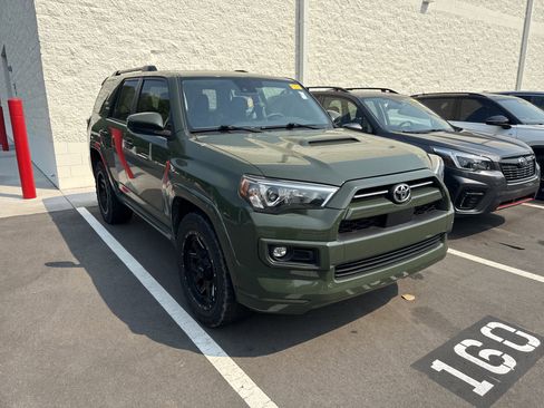 Used 2022 Toyota 4Runner TRD Sport RWD image 3
