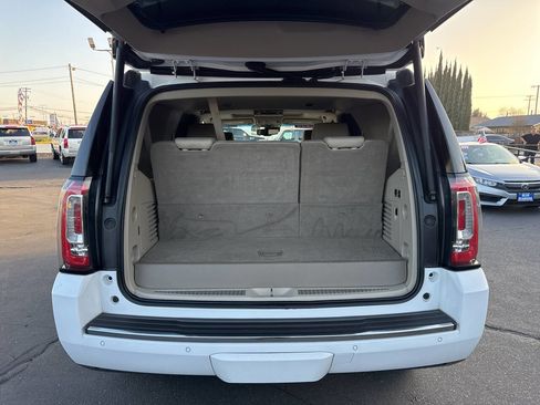 Used 2019 GMC Yukon Denali w/ Denali Ultimate Package image 27
