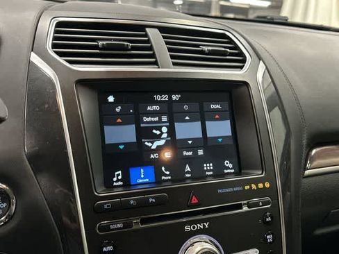 Used 2017 Ford Explorer Platinum AWD/4WD image 22
