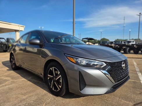 Used 2024 Nissan Sentra SV FWD image 3