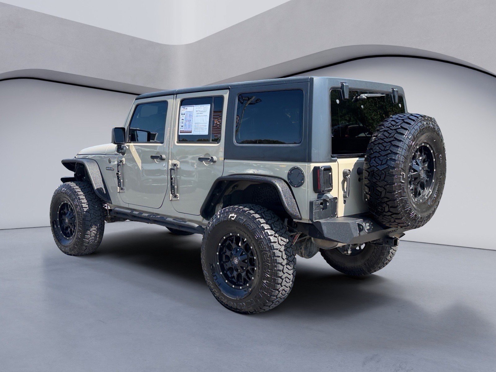 Used 2018 Jeep Wrangler Unlimited Sport AWD/4WD image 3