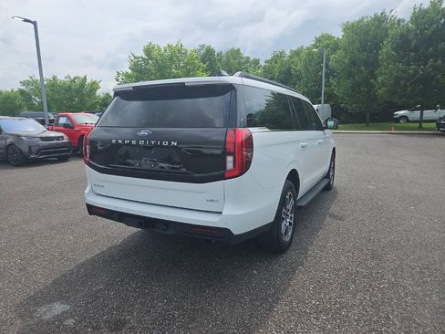 Used 2025 Ford Expedition Max Active AWD/4WD image 7