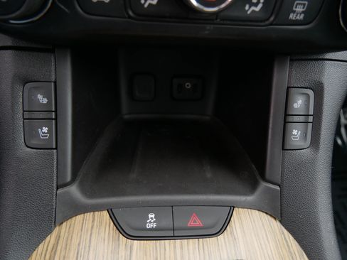 Used 2018 GMC Acadia Denali w/ Technology Package image 33