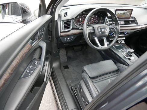 Used 2019 Audi Q5 Prestige w/ Prestige Package AWD/4WD image 10