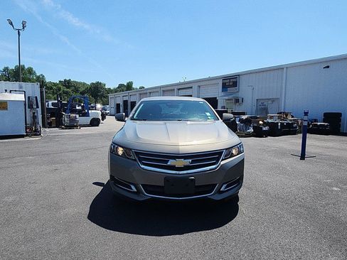 Used 2017 Chevrolet Impala LT w/ Leather Package FWD image 7