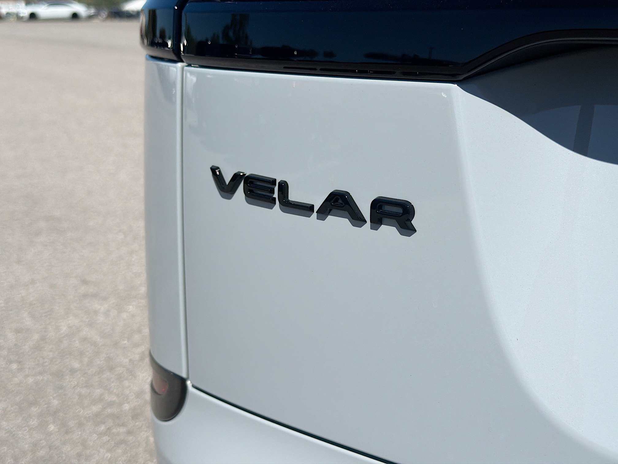New 2026 Land Rover Range Rover Velar Dynamic SE AWD/4WD image 11