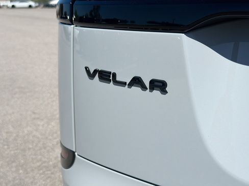 New 2026 Land Rover Range Rover Velar Dynamic SE AWD/4WD image 11