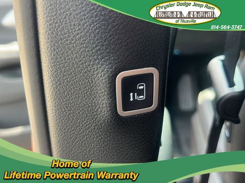 New 2026 Chrysler Pacifica Select image 40