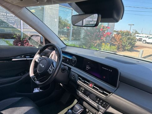 Used 2024 Kia Seltos SX w/ SX Sunroof Package AWD/4WD image 11