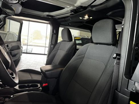 Used 2023 Jeep Wrangler Sport AWD/4WD image 11