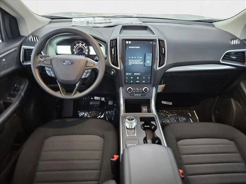 New 2024 Ford Edge SE image 11