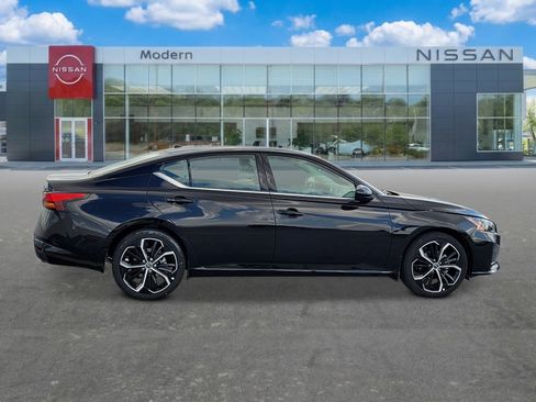 New 2026 Nissan Altima 2.5 SR FWD image 6