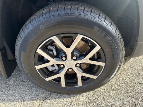 New 2025 Jeep Grand Cherokee L Limited w/ MOPAR Finishing Package image 12