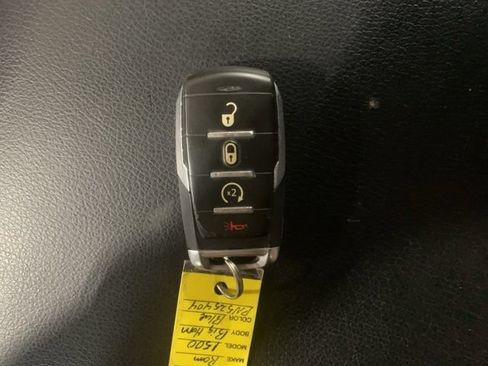 Used 2023 RAM 1500 Big Horn AWD/4WD image 9