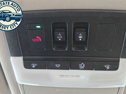 Used 2021 Nissan Rogue Platinum AWD/4WD image 22