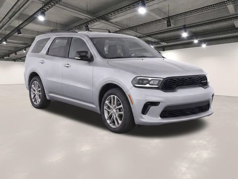Used 2024 Dodge Durango GT RWD image 2