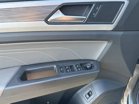 Certified 2023 Volkswagen Atlas Cross Sport SE w/ Black Wheel Package AWD/4WD image 19