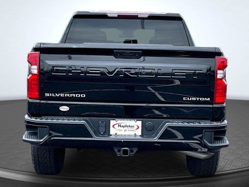 Used 2023 Chevrolet Silverado 1500 Custom AWD/4WD image 4