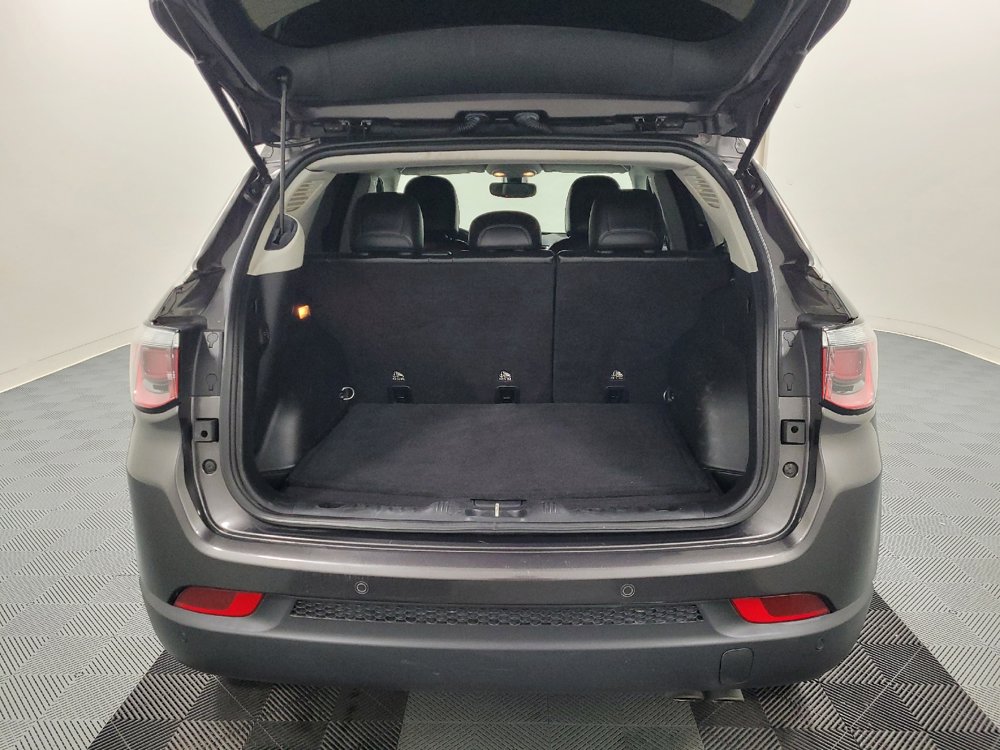 Used 2019 Jeep Compass Limited w/ Safety & Security Group AWD/4WD image 29