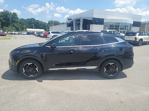 Certified 2026 Kia Sportage EX w/ EX Panorama Roof Package FWD image 4