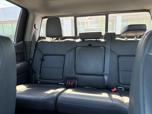 Used 2021 Chevrolet Silverado 1500 LT Trail Boss w/ Convenience Package II AWD/4WD image 15