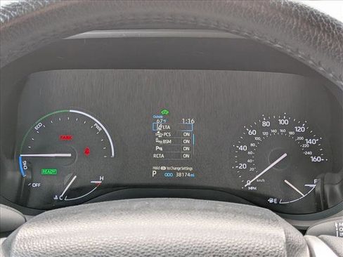 Used 2024 Toyota Sienna XLE image 11