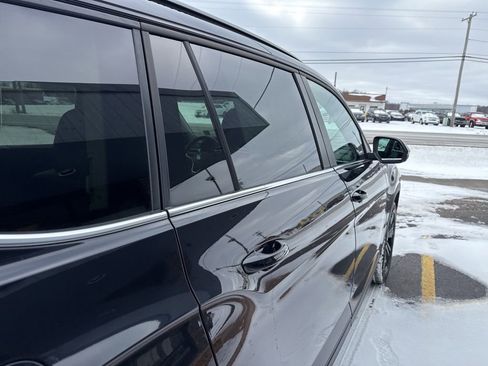 Used 2022 Volkswagen Atlas SE image 10