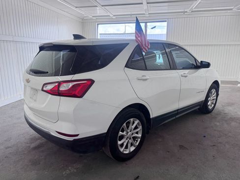 Used 2018 Chevrolet Equinox LS FWD image 5