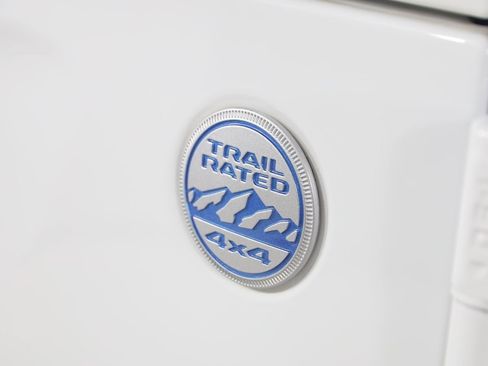 Used 2023 Jeep Wrangler Unlimited Sahara w/ Cold Weather Group AWD/4WD image 26