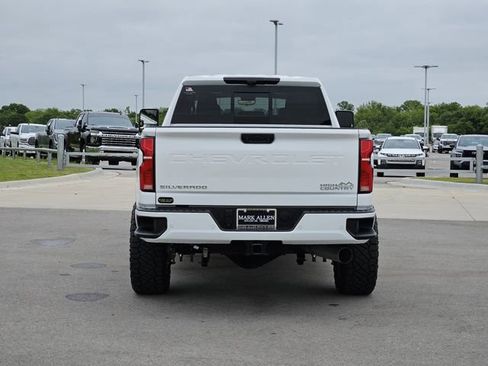 Used 2025 Chevrolet Silverado 2500 High Country w/ High Country Premium Package AWD/4WD image 6