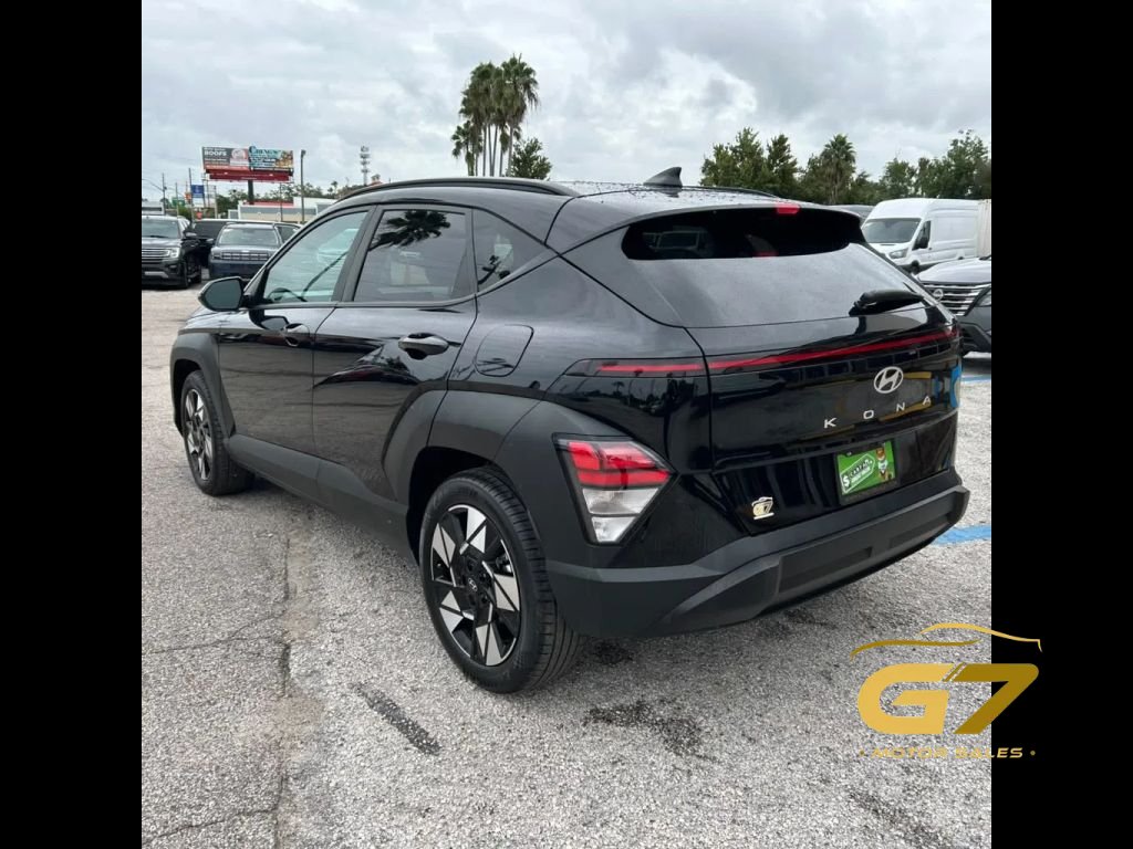 Used 2025 Hyundai Kona SEL FWD image 9