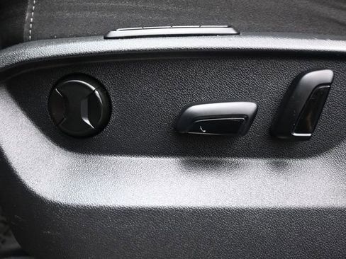 Used 2019 Volkswagen Atlas SEL Premium image 9