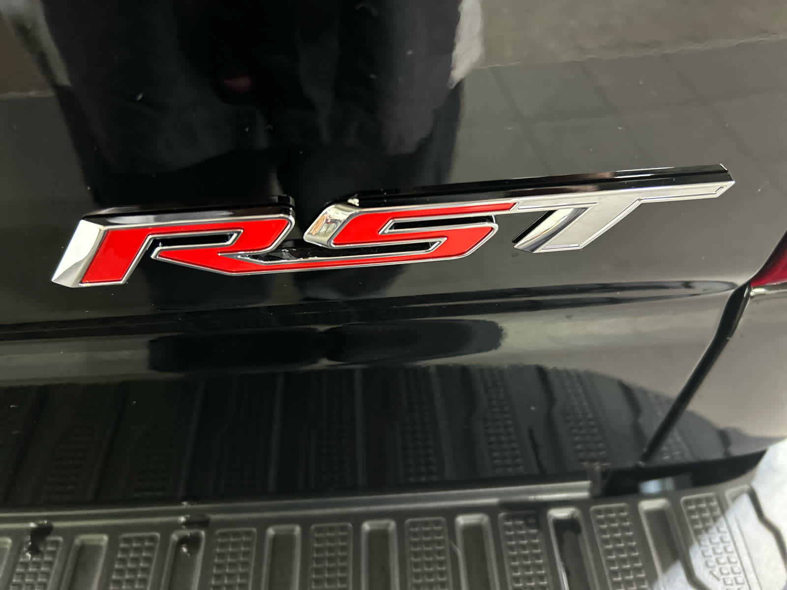 New 2026 Chevrolet Silverado 1500 RST w/ RST Select Package AWD/4WD image 8