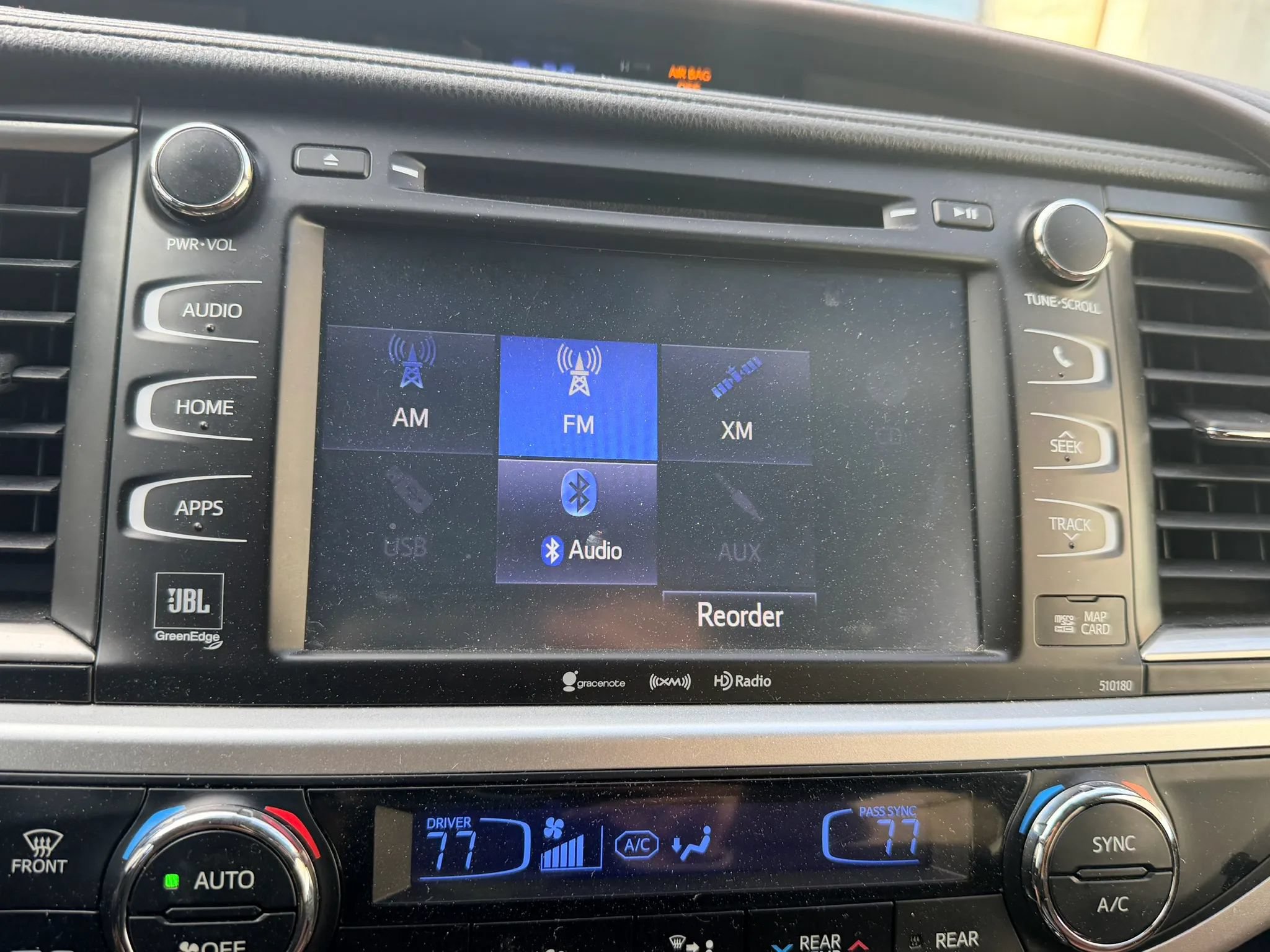 Used 2018 Toyota Highlander Limited FWD image 18