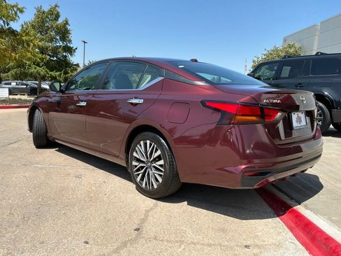 Used 2023 Nissan Altima 2.5 SV FWD image 8