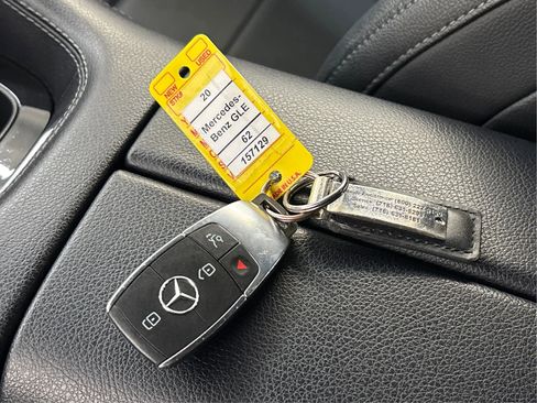 Used 2020 Mercedes-Benz GLE 350 GLE 350 4MATIC Sport Utility 4 image 41