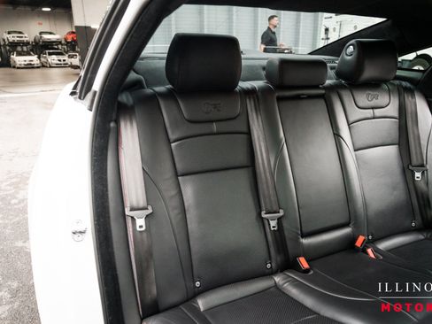 Used 2017 Jaguar XJ R RWD image 37