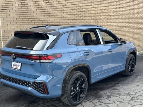 New 2026 Volkswagen Tiguan SE R-Line image 9